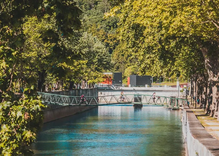 Casa Tertulias Гостевой дом Лейрия