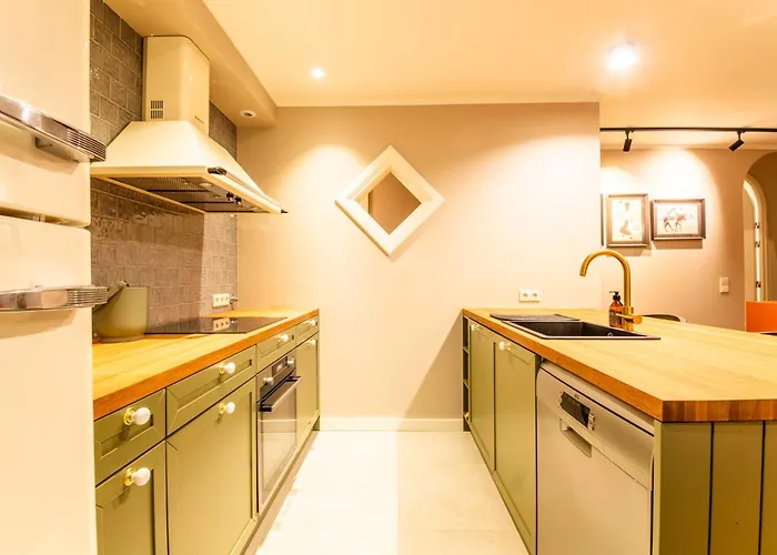 Casa Tertulias Гостевой дом Лейрия